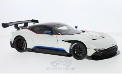 Aston Martin Vulcan 1/18 AUTOart weiss/carbon 2015 modellautos