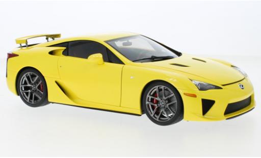 Modellautos Lexus LFA 1/18 AUTOart metallise jaune 2010 Lexus LFA 1/18 AUTOart metallise jaune 2010 modellautos
