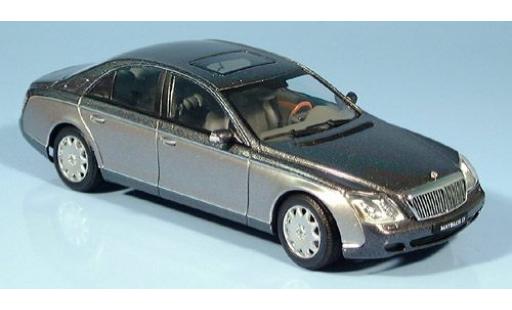 Maybach 57 1/43 AUTOart SWB gris/d 2002 modellautos