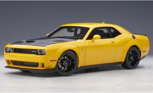 Modellautos Dodge Challenger 1/18 AUTOart SRT Hellcat Widebody gelb/matt-schwarz 2018 Dodge Challenger 1/18 AUTOart SRT Hellcat Widebody gelb/matt-schwarz 2018 modellautos