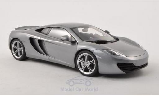Modellautos McLaren MP4-12C 1/18 AUTOart silber 2011 McLaren MP4-12C 1/18 AUTOart silber 2011 modellautos