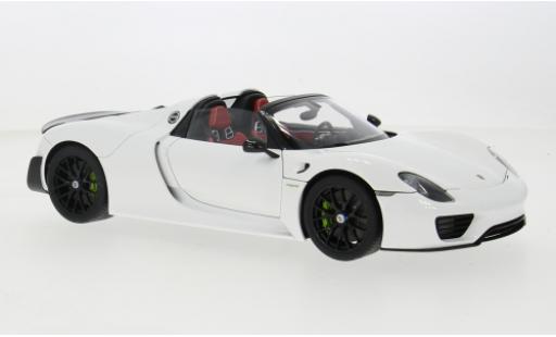 Modellautos Porsche 918 1/18 AUTOart Spyder Weissach Package weiss/rot 1:18 Porsche 918 1/18 AUTOart Spyder Weissach Package weiss/rot 1:18 modellautos