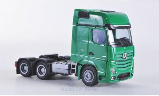 Modellautos Mercedes Actros 1/87 AWM 2 Giga. grün Aerop.-Zugmaschine 3-achsig grün Mercedes Actros 1/87 AWM 2 Giga. grün Aerop.-Zugmaschine 3-achsig grün modellautos