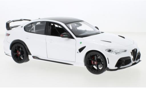 Modellautos Alfa Romeo Giulia 1/18 Burago GTAm metallise weiss 2020 Alfa Romeo Giulia 1/18 Burago GTAm metallise weiss 2020 modellautos