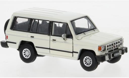 Modellautos Mitsubishi Pajero 1/64 BM Creations MK1 beige clair 1983 Mitsubishi Pajero 1/64 BM Creations MK1 beige clair 1983 modellautos