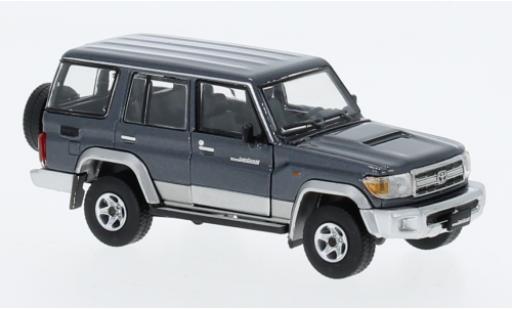Modellautos Toyota Land Cruiser 1/64 BM Creations LC76 metallise grau/d Toyota Land Cruiser 1/64 BM Creations LC76 metallise grau/d modellautos
