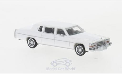 Modellautos Cadillac Fleetwood 1/87 BoS Models Formal Limousine weiss 1980 Cadillac Fleetwood 1/87 BoS Models Formal Limousine weiss 1980 modellautos