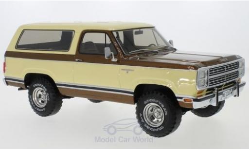Modellautos Dodge RAM 1/18 BoS Models Ramcharger beige/mettalic braun 1979 Dodge RAM 1/18 BoS Models Ramcharger beige/mettalic braun 1979 modellautos