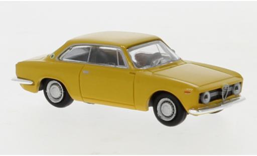 Modellautos Alfa Romeo Giulia 1/87 Brekina Sprint GT gelb 1974 Alfa Romeo Giulia 1/87 Brekina Sprint GT gelb 1974 modellautos