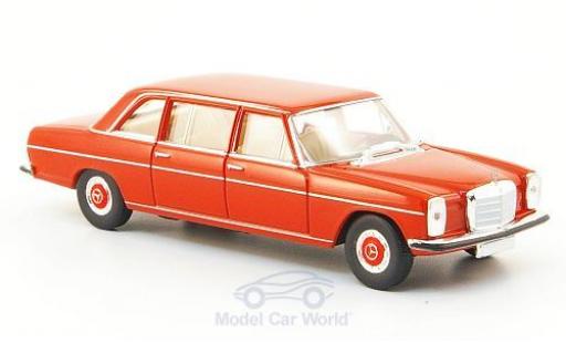 Modellautos Mercedes 220 1/87 Brekina D lang (W115) rot Mercedes 220 1/87 Brekina D lang (W115) rot modellautos