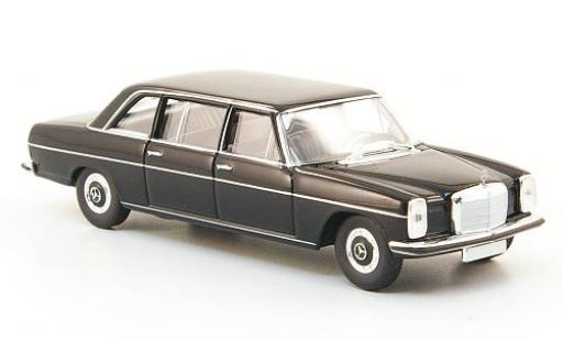 Mercedes 220 1/87 Brekina D lang (W115) schwarz modellautos