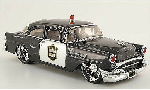 Buick Century police 1/24 Maisto Highway Patrol schwarz/weiss (1:26) 1955 modellautos