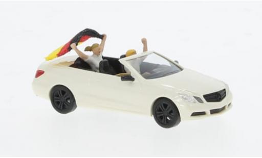 Mercedes Classe E 1/87 Busch Cabriolet Fu&szlig;ball-Fieber 2024 1:87 modellautos
