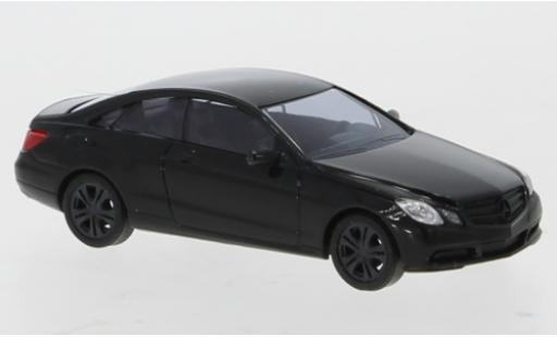 Modellautos Mercedes Classe E 1/87 Busch Coupe (C207) schwarz 2009 Black Edition Mercedes Classe E 1/87 Busch Coupe (C207) schwarz 2009 Black Edition modellautos
