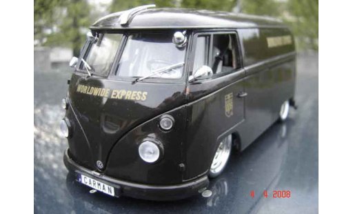 Volkswagen Combi Base 1/18 Solido ups modellautos