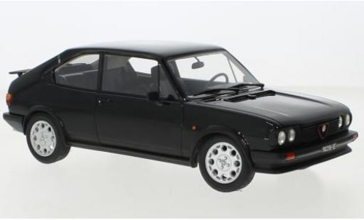 Alfa Romeo Alfasud 1/18 Cult Scale Models Ti schwarz 1983 1:18 modellautos