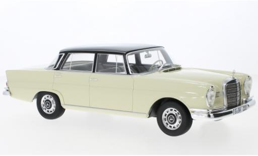 Mercedes 220 1/18 Cult Scale Models SE (W111) beige/schwarz 1959 modellautos