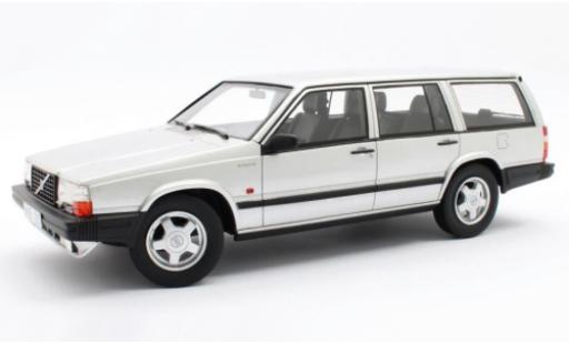 Volvo 740 1/18 Cult Scale Models Turbo Estate silber 1988 modellautos