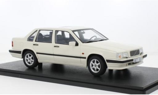 Volvo 850 1/18 Cult Scale Models GLT weiss 1991 1:18 modellautos