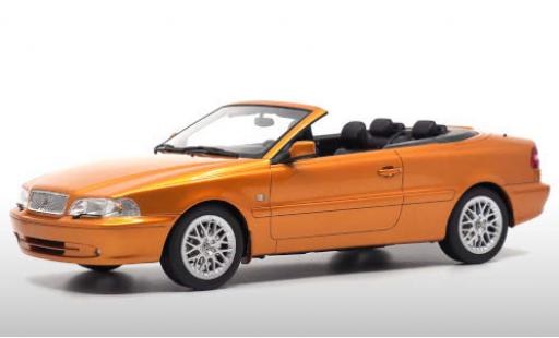 Modellautos Volvo C70 1/18 DNA Collectibles Cabriolet mettalic orange Volvo C70 1/18 DNA Collectibles Cabriolet mettalic orange modellautos
