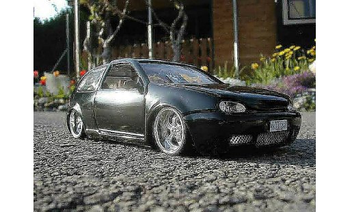 Volkswagen Golf GTI 1/18 Revell p.i.m.p modellautos