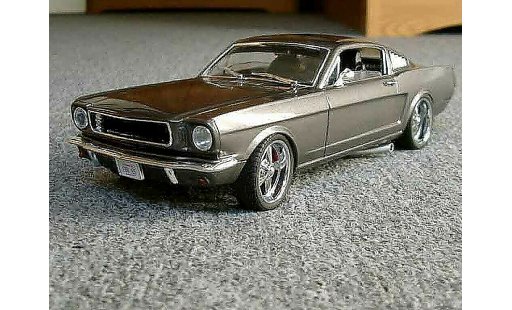 Ford Mustang Fastback 1/18 Jouef coupe modellautos