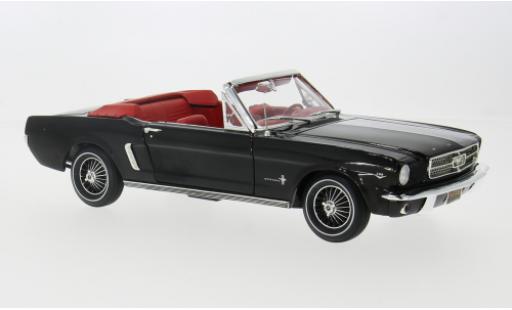 Ford Mustang 1/18 Auto World Conver schwarz 1:18 modellautos