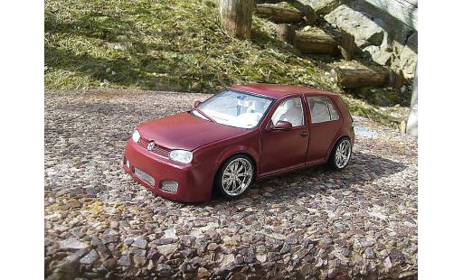 Volkswagen Golf GTI 1/18 Revell bodykit dragon jantes 18 pouces modellautos
