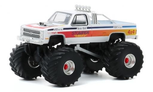 Modellautos Chevrolet C-20 1/64 Greenlight Monster Truck Stomper Bully 1984 Chevrolet C-20 1/64 Greenlight Monster Truck Stomper Bully 1984 modellautos