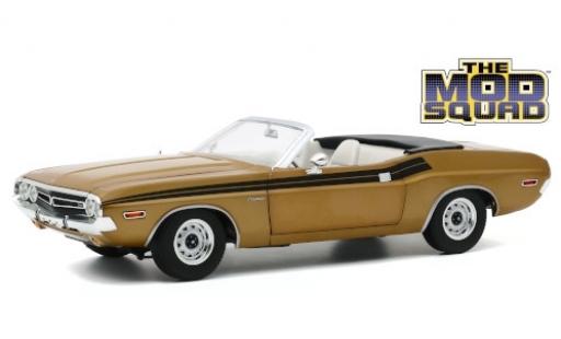Modellautos Dodge Challenger 1/18 Greenlight 340 Cabrio gold/schwarz The Mod Squad 1971 Dodge Challenger 1/18 Greenlight 340 Cabrio gold/schwarz The Mod Squad 1971 modellautos