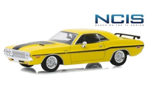 Modellautos Dodge Challenger 1/43 Greenlight R/T gelb/matt-schwarz NCIS - Based on the TV Series 1970 Dodge Challenger 1/43 Greenlight R/T gelb/matt-schwarz NCIS - Based on the TV Series 1970 modellautos