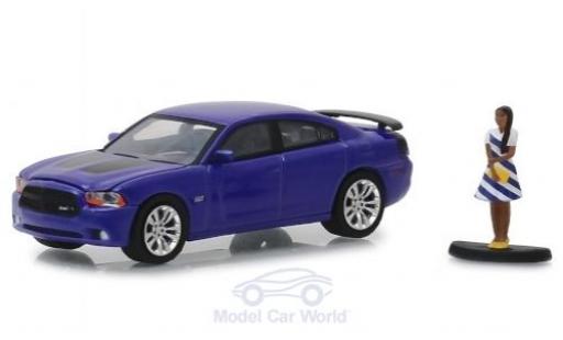 Modellautos Dodge Charger 1/64 Greenlight Super Bee violett 2013 mit Figur Dodge Charger 1/64 Greenlight Super Bee violett 2013 mit Figur modellautos