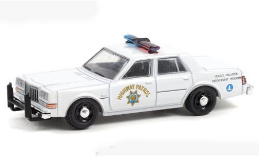 Modellautos Dodge Diplomat 1/64 Greenlight weiss/Dekor California Highway Patrol 1988 Dodge Diplomat 1/64 Greenlight weiss/Dekor California Highway Patrol 1988 modellautos