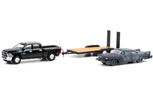 Modellautos Dodge RAM 1/64 Greenlight 2500 matt-schwarz 2018 mit 1958 Plymouth Fury brandbeschädigt und Zweiachsautotransporter mit Auffharrampen Christine Dodge RAM 1/64 Greenlight 2500 matt-schwarz 2018 mit 1958 Plymouth Fury brandbeschädigt und Zweiachsautotransporter mit Auffharrampen Christine modellautos