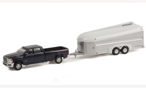 Modellautos Dodge RAM 1/64 Greenlight 3500 Laramie Crew Cab grau 2021 mit Aerovault MK II Trailer Dodge RAM 1/64 Greenlight 3500 Laramie Crew Cab grau 2021 mit Aerovault MK II Trailer modellautos