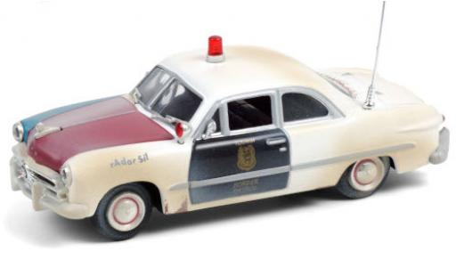 Modellautos Ford Custom 1/43 Greenlight Club Coupe Tijuana Border Patrol 1949 avec Einsatzspuren Ford Custom 1/43 Greenlight Club Coupe Tijuana Border Patrol 1949 avec Einsatzspuren modellautos