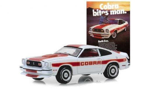 Ford Mustang 1/64 Greenlight II Cobra II weiss/rot 1978 modellautos