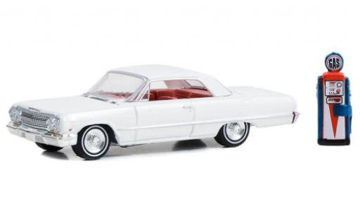 Modellautos Chevrolet Bel Air 1/64 Greenlight Bel air blanche 1963 Chevrolet Bel Air 1/64 Greenlight Bel air blanche 1963 modellautos