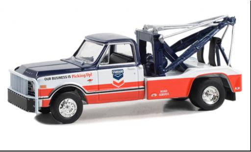 Modellautos Chevrolet C-30 1/64 Greenlight Dually Wrecker Standard huile 1968 Chevrolet C-30 1/64 Greenlight Dually Wrecker Standard huile 1968 modellautos