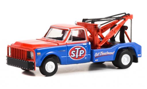 Modellautos Chevrolet C-30 1/64 Greenlight Dually Wrecker STP 1971 Chevrolet C-30 1/64 Greenlight Dually Wrecker STP 1971 modellautos