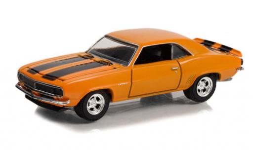 Chevrolet Camaro 1/64 Greenlight RS orange/schwarz Counting Cars 1967 modellautos