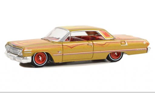 Chevrolet Impala 1/64 Greenlight SS doré/Décorer 1963 modellautos