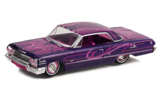 Chevrolet Impala 1/64 Greenlight Lowrider violett 1963 modellautos