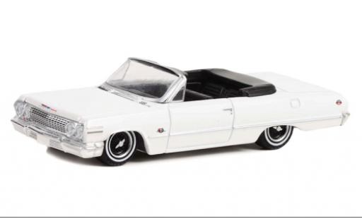 Chevrolet Impala 1/64 Greenlight SS Cabrio weiss 1963 modellautos