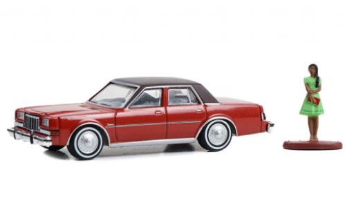 Modellautos Dodge Diplomat 1/64 Greenlight rouge/brun 1983 Dodge Diplomat 1/64 Greenlight rouge/brun 1983 modellautos