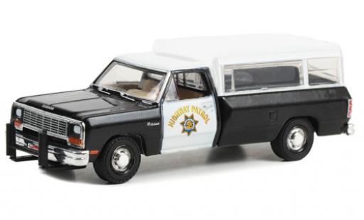 Modellautos Dodge RAM 1/64 Greenlight D-100 California autoroute Patrol 1985 Dodge RAM 1/64 Greenlight D-100 California autoroute Patrol 1985 modellautos