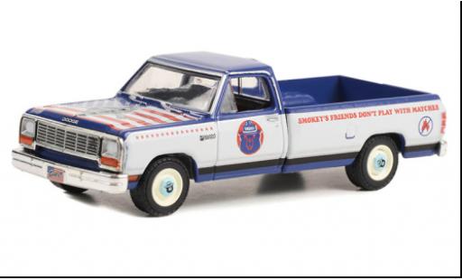 Modellautos Dodge RAM 1/64 Greenlight D-150 metallise blau/beige Smokey Bear 1989 Dodge RAM 1/64 Greenlight D-150 metallise blau/beige Smokey Bear 1989 modellautos
