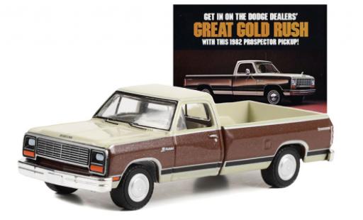 Modellautos Dodge RAM 1/64 Greenlight D-150 Prospector beige/braun 1982 Dodge RAM 1/64 Greenlight D-150 Prospector beige/braun 1982 modellautos