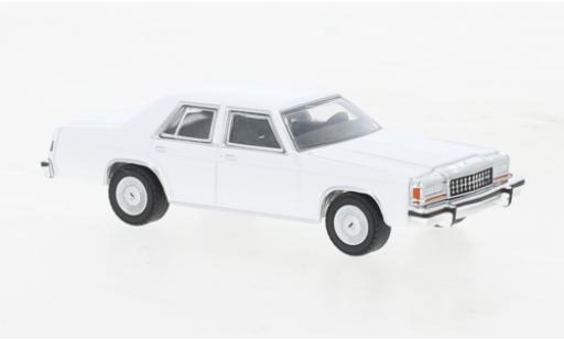 Modellautos Ford LTD 1/64 Greenlight Crown Victoria weiss 1980 Ford LTD 1/64 Greenlight Crown Victoria weiss 1980 modellautos