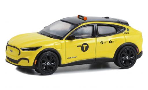 Ford Mustang 1/64 Greenlight Mach E Nouveau York Taxi 2022 modellautos
